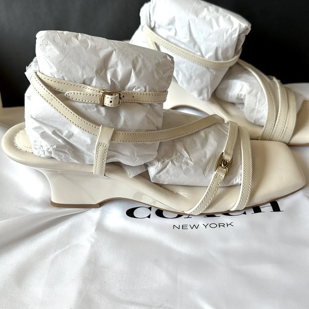 Coach Cait Leather Sandal Chalk size 8 NWT - Picture 2 of 7
